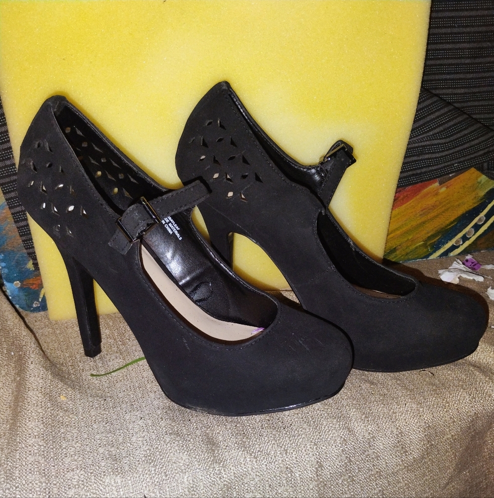 Women's High Heel Size 6.5 by Madeline Girl